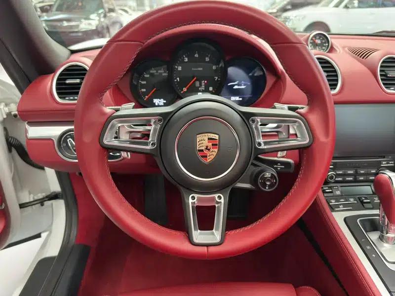 2023 Porsche 718 Boxster 2.0T — миниатюра 17
