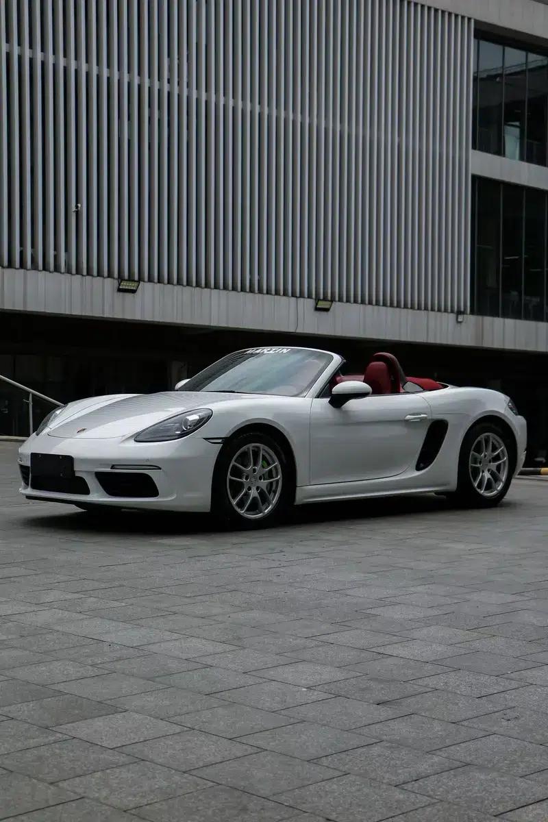 2016 Porsche 718 Boxster 2.0T — миниатюра 1