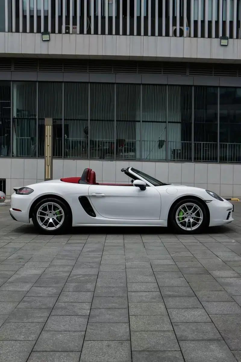 2016 Porsche 718 Boxster 2.0T — миниатюра 3