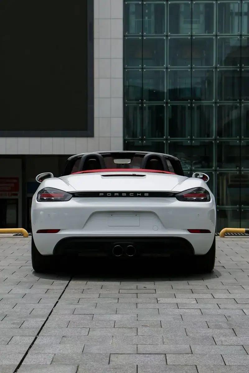 2016 Porsche 718 Boxster 2.0T — миниатюра 5