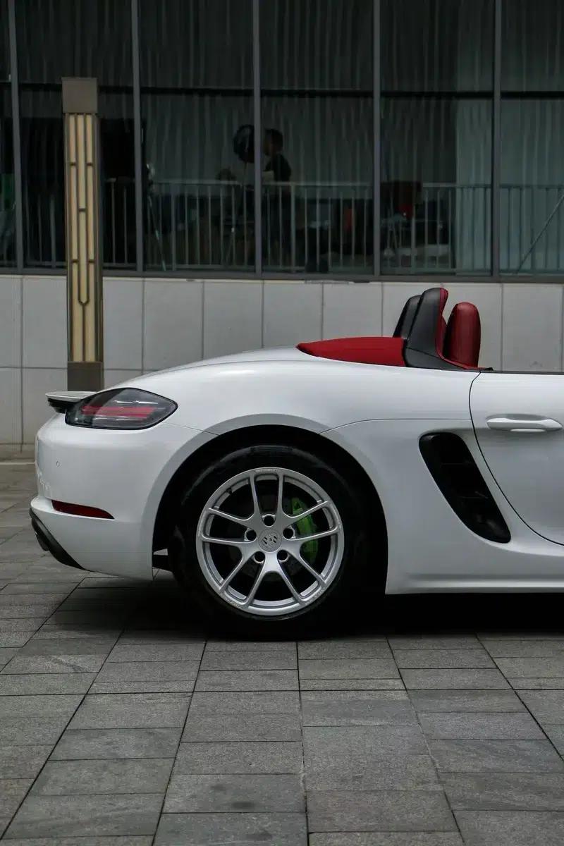 2016 Porsche 718 Boxster 2.0T — миниатюра 7