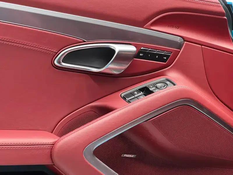 Porsche 718 Cayman 2018 2.0T — миниатюра 11
