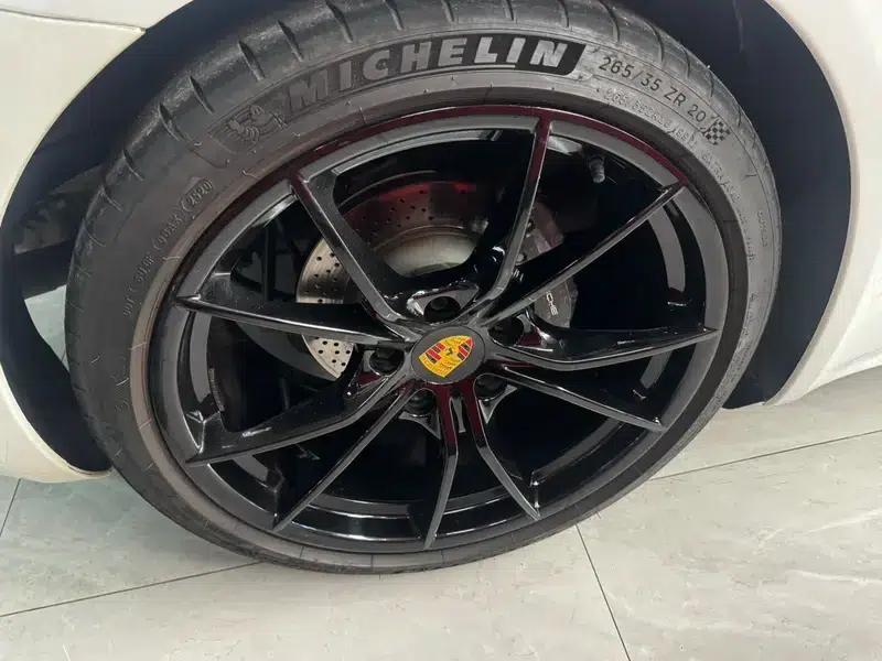2020 Porsche 718 Boxster 2.0T — миниатюра 10