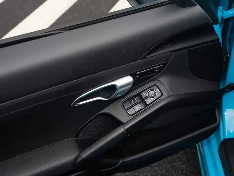 2018 Porsche 718 Boxster 2.0T — миниатюра 9