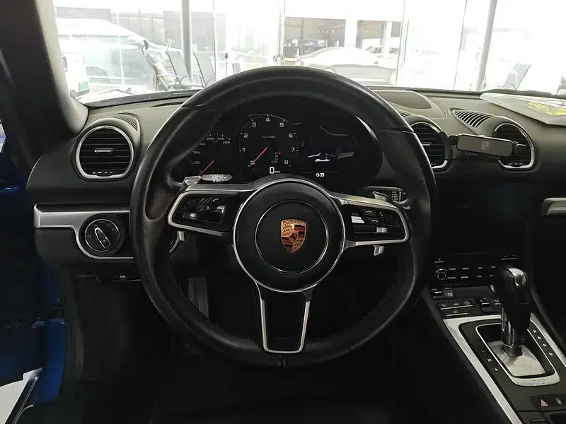 2018 Porsche 718 Boxster 2.0T — миниатюра 11