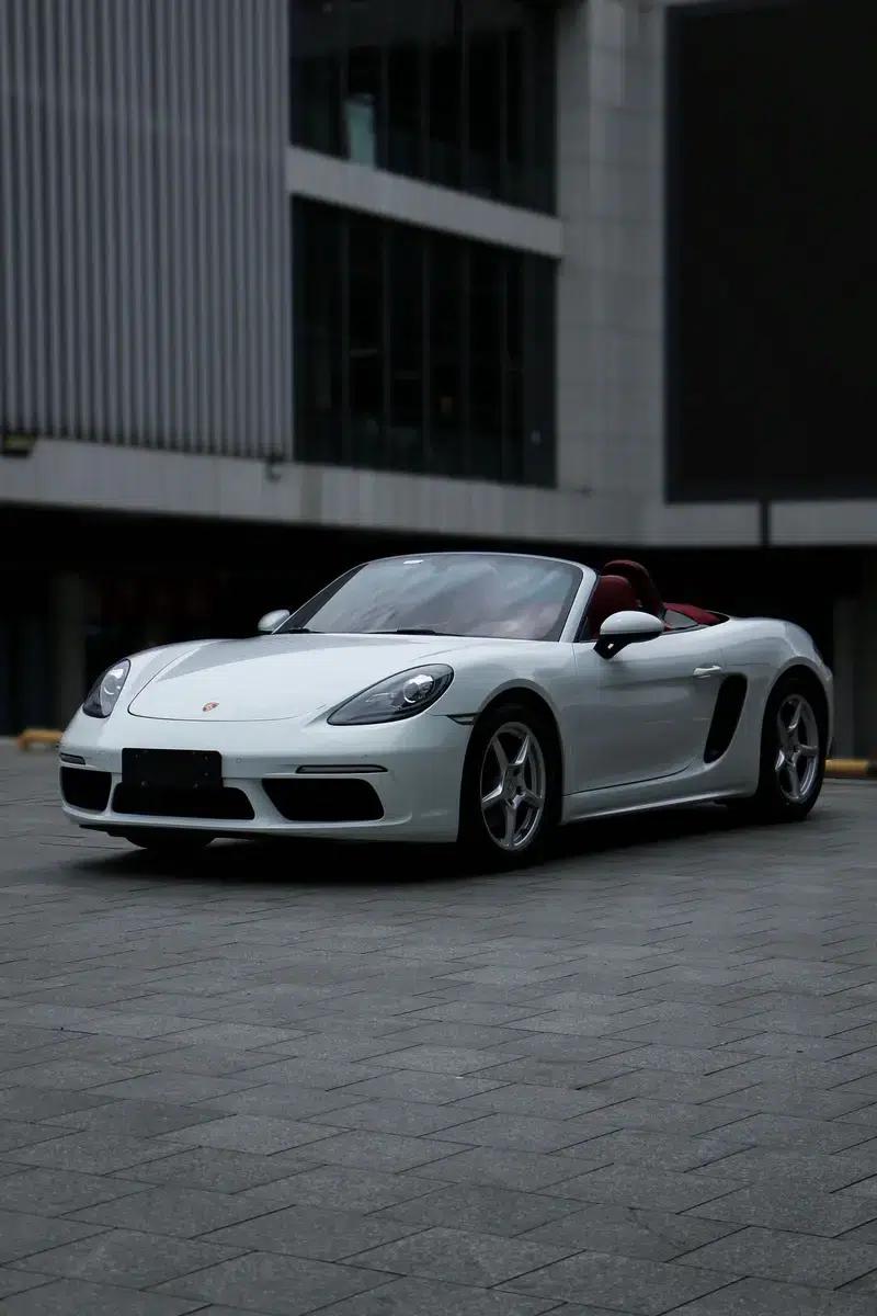 2016 Porsche 718 Boxster 2.0T — миниатюра 1