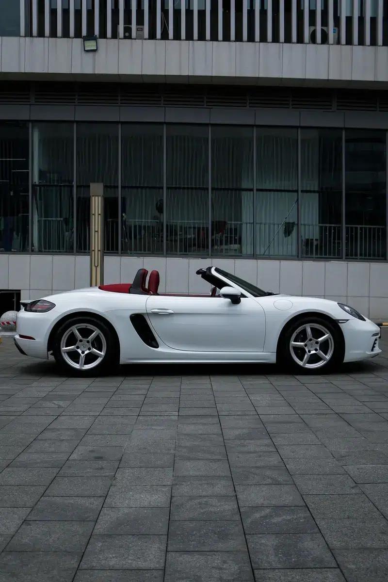 2016 Porsche 718 Boxster 2.0T — миниатюра 3