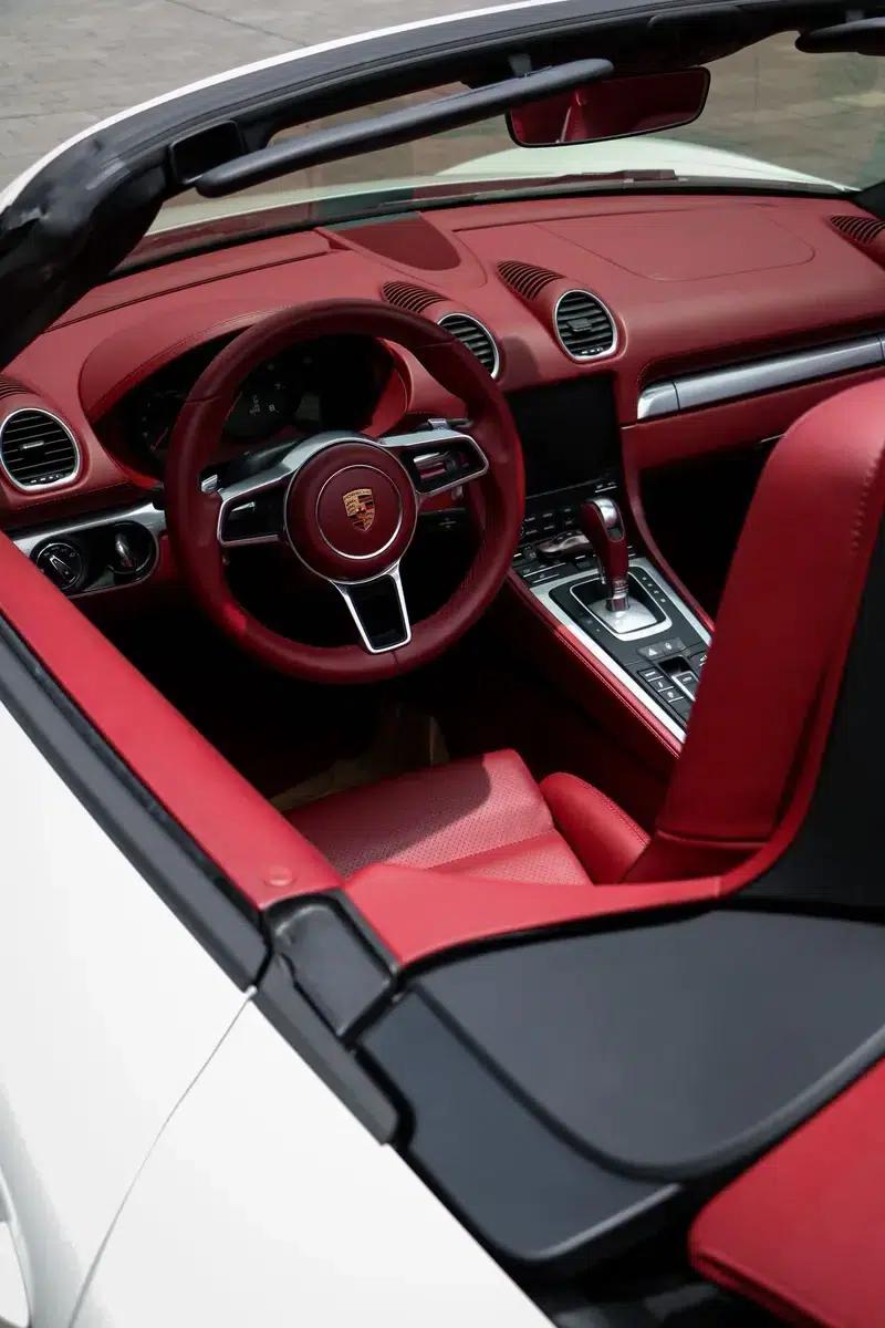 2016 Porsche 718 Boxster 2.0T — миниатюра 5