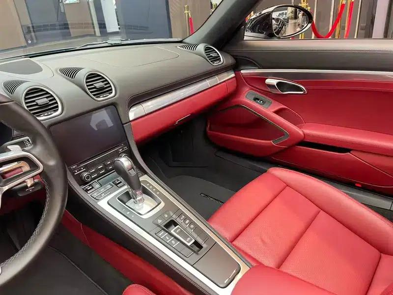 2018 Porsche 718 Boxster 2.0T — миниатюра 16