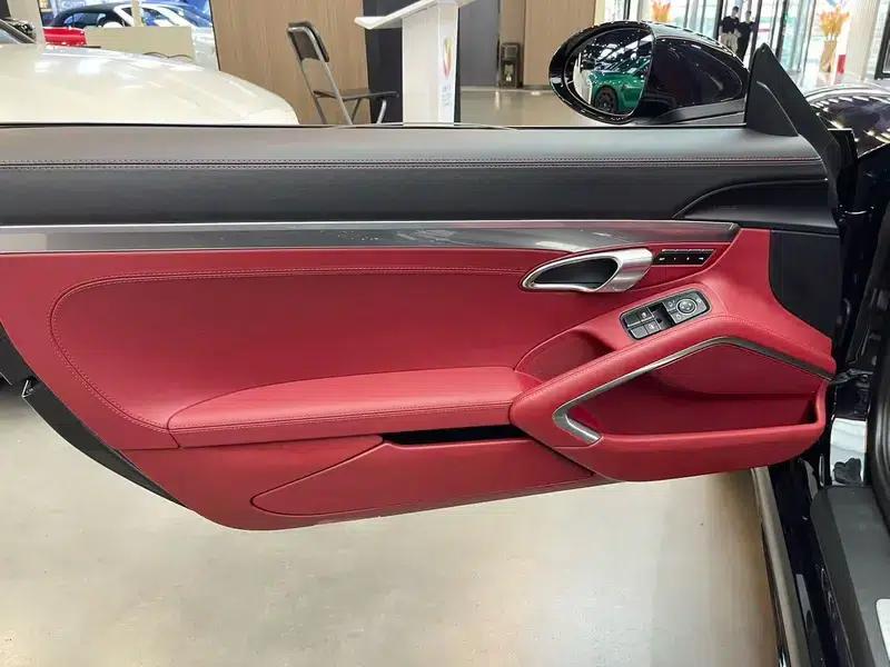 2018 Porsche 718 Boxster 2.0T — миниатюра 5
