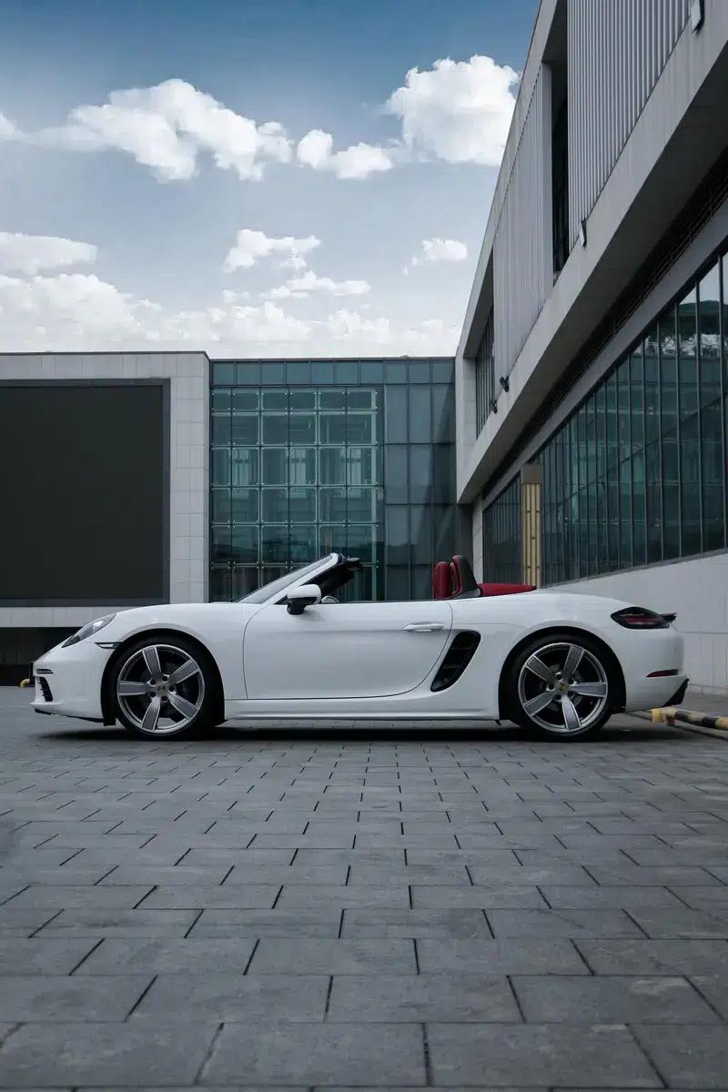 2022 Porsche 718 Boxster 2.0T — миниатюра 5