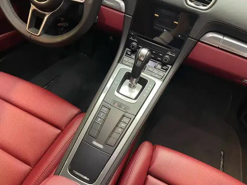 Porsche 718 Cayman 2018 2.0T — миниатюра 12