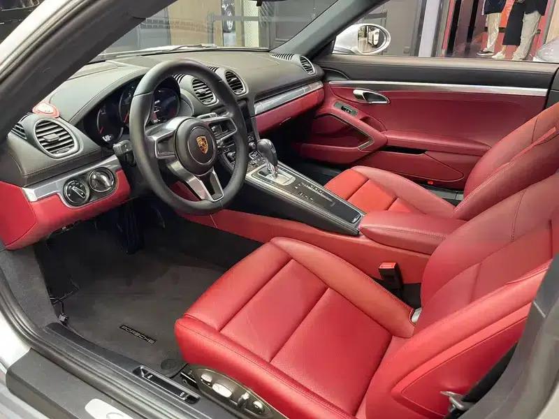 Porsche 718 Cayman 2018 2.0T — миниатюра 17
