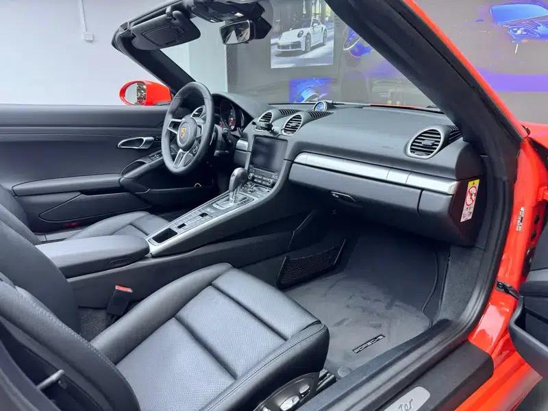 2018 Porsche 718 Boxster 2.0T — миниатюра 13