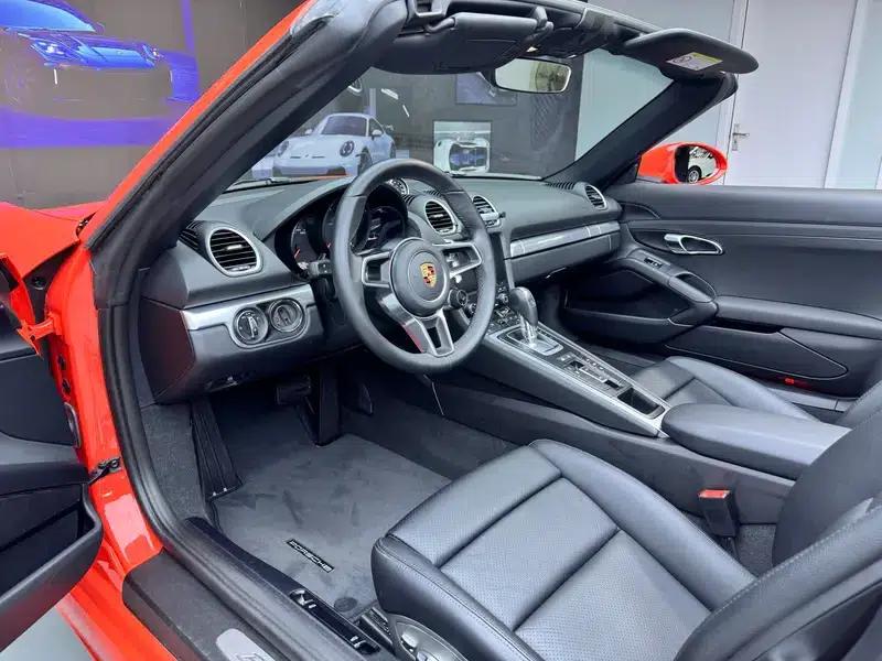 2018 Porsche 718 Boxster 2.0T — миниатюра 14