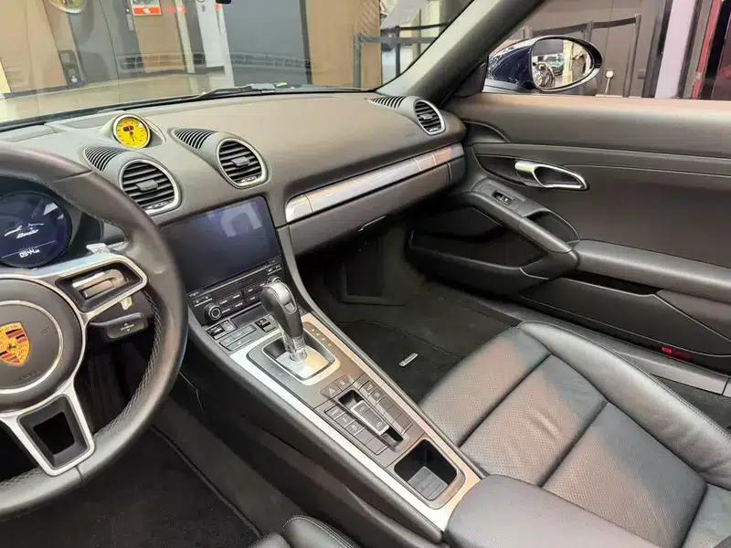 2018 Porsche 718 Boxster 2.0T — миниатюра 15