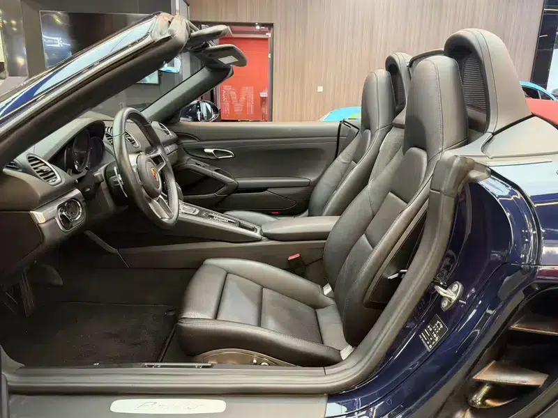 2018 Porsche 718 Boxster 2.0T — миниатюра 16