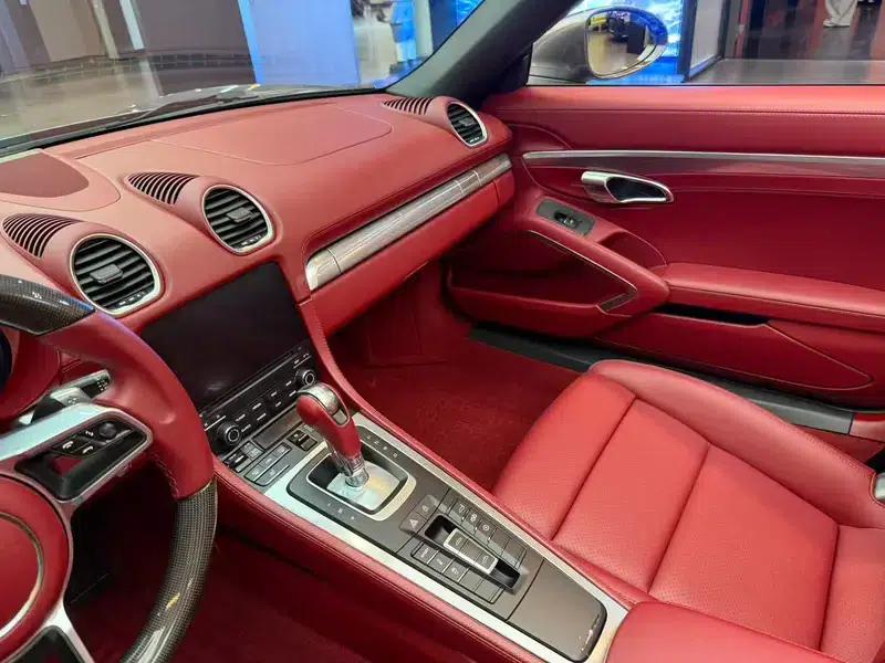 2020 Porsche 718 Boxster 2.0T — миниатюра 11