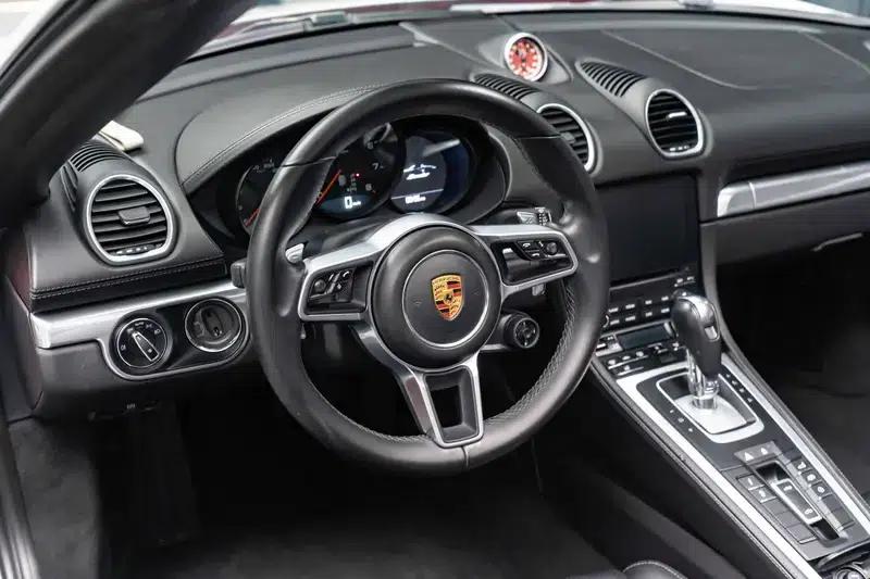 2020 Porsche 718 Boxster 2.0T — миниатюра 13