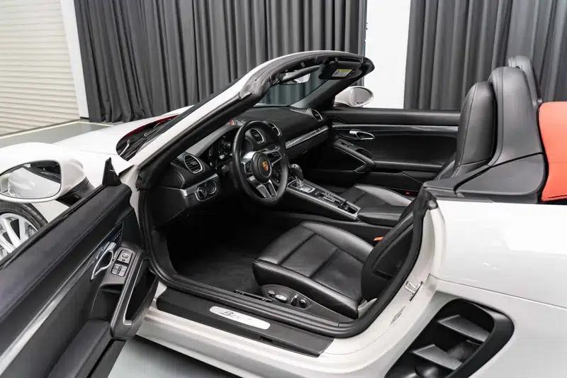 2020 Porsche 718 Boxster 2.0T — миниатюра 17