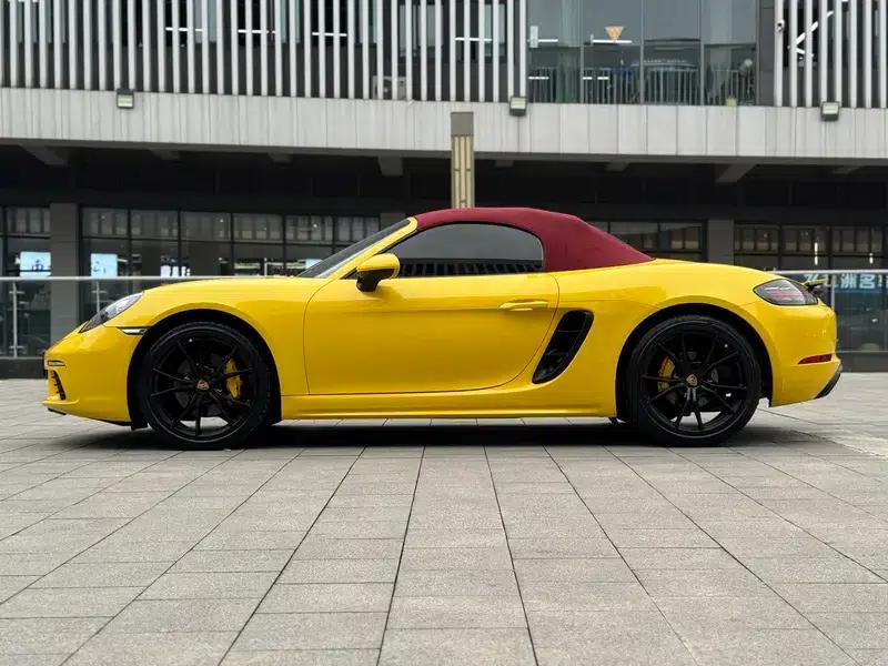 2022 Porsche 718 Boxster 2.0T — миниатюра 3
