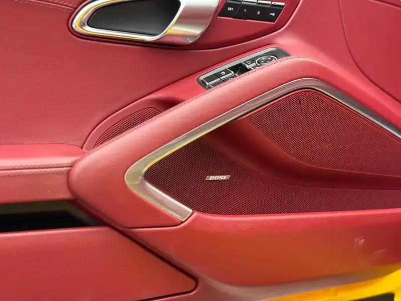 2022 Porsche 718 Boxster 2.0T — миниатюра 7