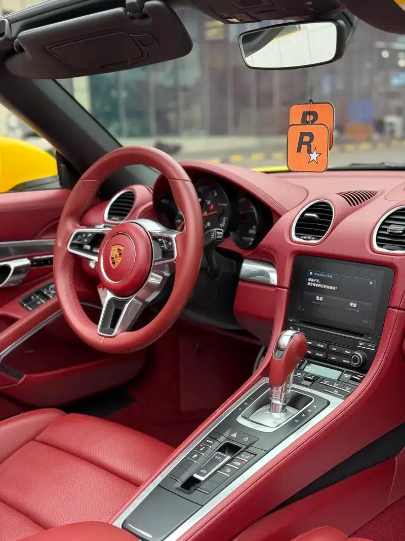 2022 Porsche 718 Boxster 2.0T — миниатюра 10