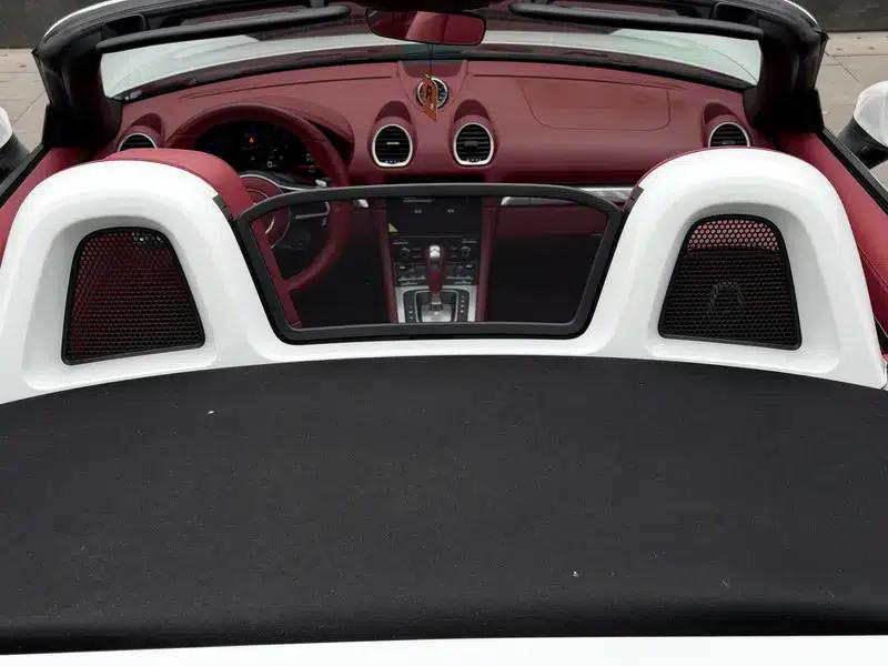 2023 Porsche 718 Boxster 2.0T — миниатюра 10