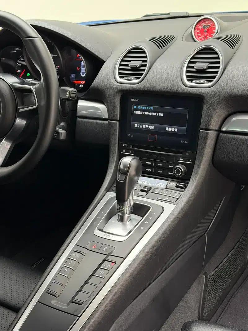 Porsche 718 Cayman 2018 2.0T — миниатюра 15