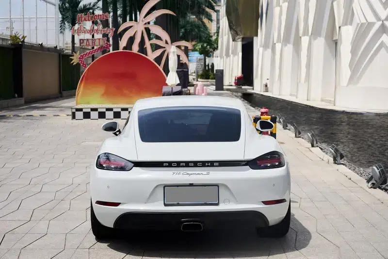 Porsche 718 Cayman 2018 2.0T — миниатюра 5