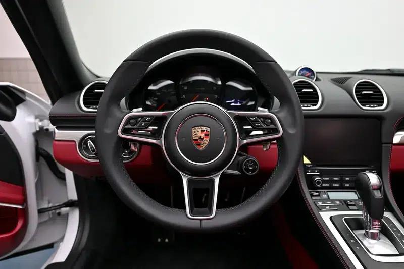2023 Porsche 718 Boxster 2.0T — миниатюра 12