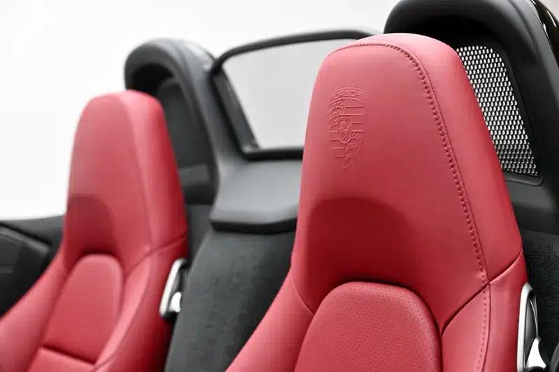 2023 Porsche 718 Boxster 2.0T — миниатюра 16