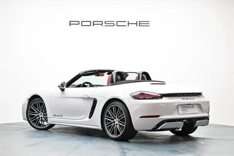 2023 Porsche 718 Boxster 2.0T — миниатюра 5
