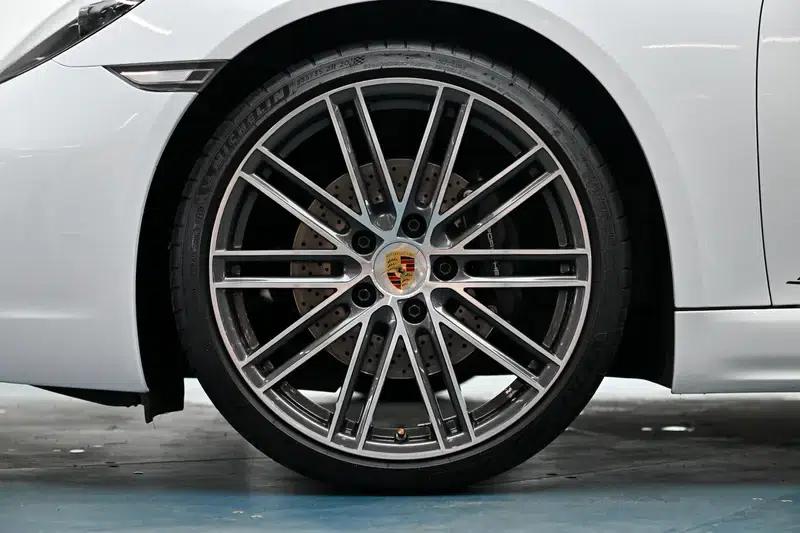 2023 Porsche 718 Boxster 2.0T — миниатюра 8