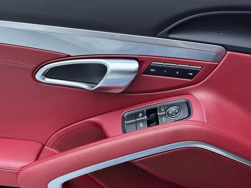 2018 Porsche 718 Boxster 2.0T — миниатюра 15