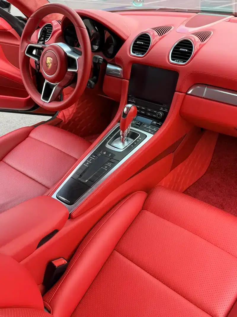 Porsche 718 Cayman 2018 2.0T — миниатюра 9