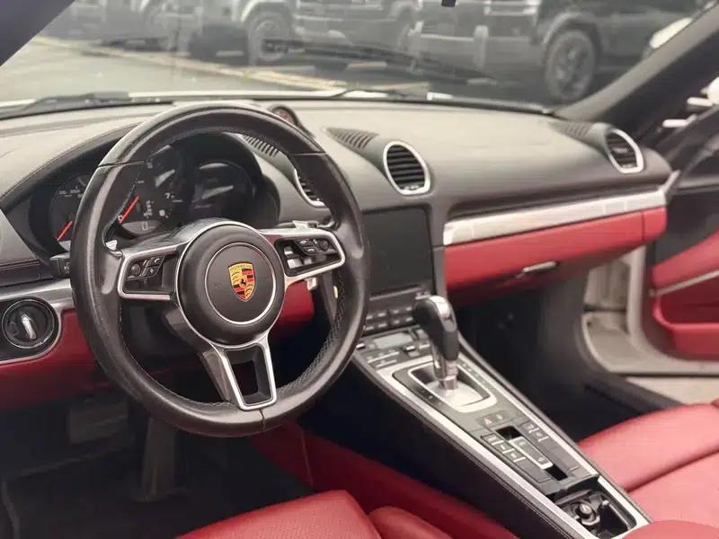 2016 Porsche 718 Boxster 2.0T — миниатюра 15