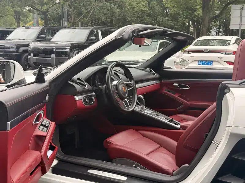 2016 Porsche 718 Boxster 2.0T — миниатюра 17