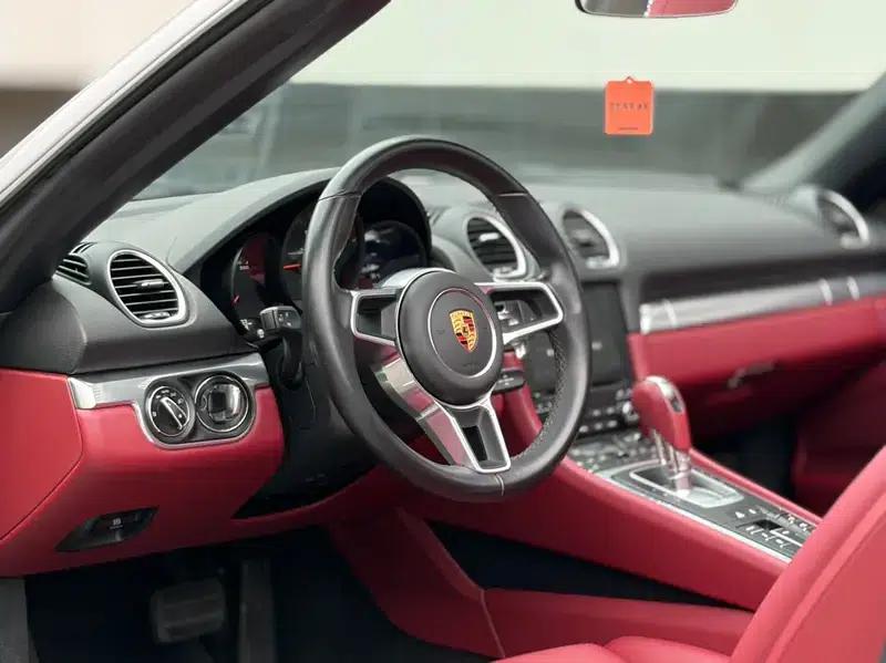 2021 Porsche 718 2.0T Automatic Rear-Wheel Drive 2-Seater Factory Custom Edition — миниатюра 13