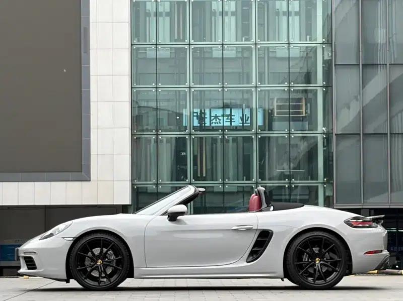 2021 Porsche 718 2.0T Automatic Rear-Wheel Drive 2-Seater Factory Custom Edition — миниатюра 4