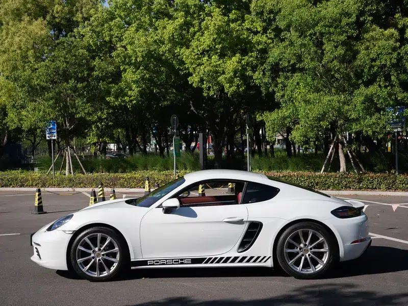 Porsche 718 Cayman 2023 2.0T — миниатюра 3