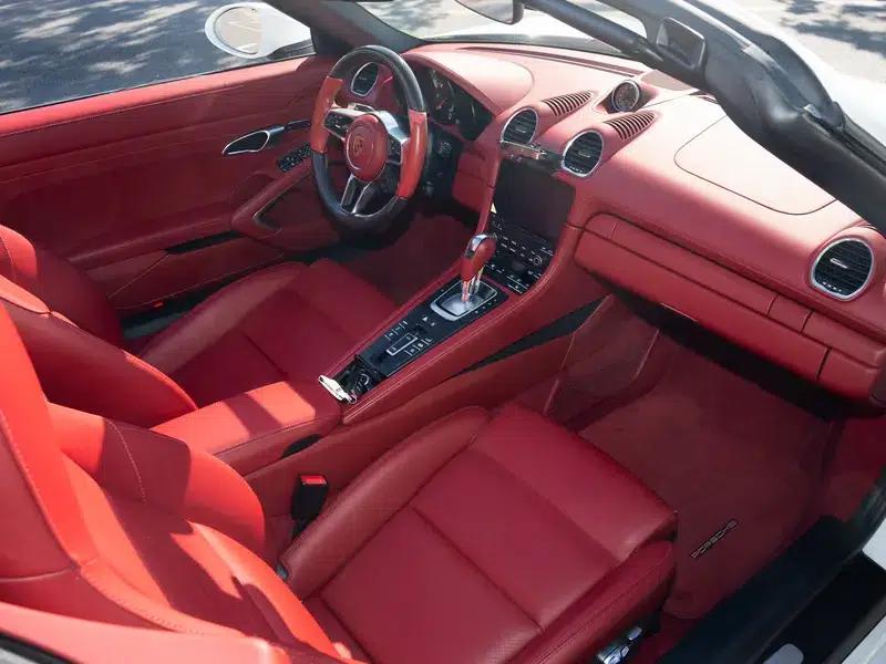 2020 Porsche 718 Boxster 2.0T — миниатюра 9