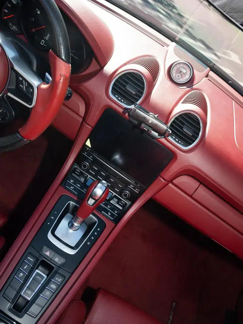 2020 Porsche 718 Boxster 2.0T — миниатюра 10