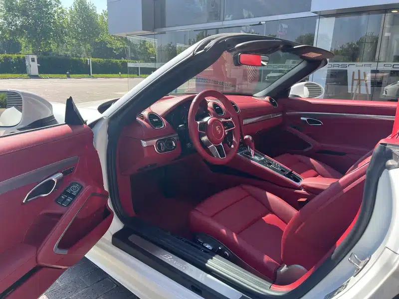 2023 Porsche 718 Boxster 2.0T — миниатюра 7
