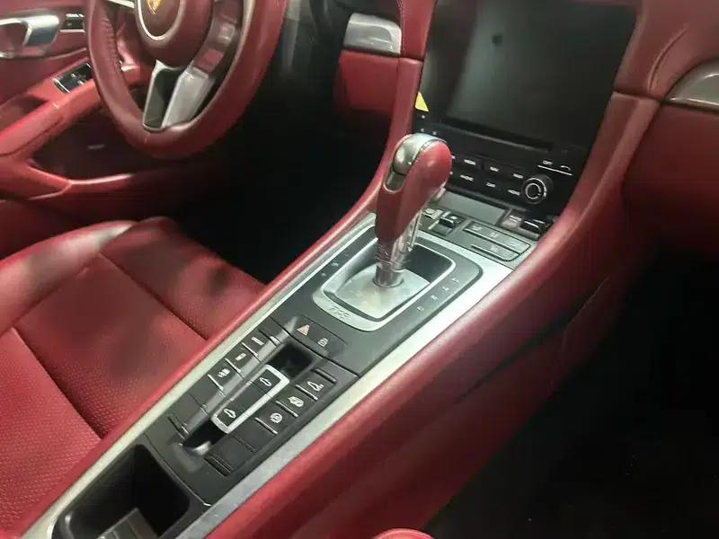 2020 Porsche 718 Boxster 2.0T — миниатюра 17