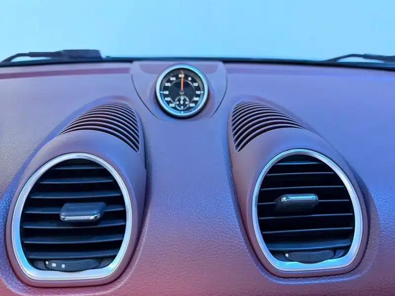 2016 Porsche 718 Boxster 2.0T — миниатюра 7