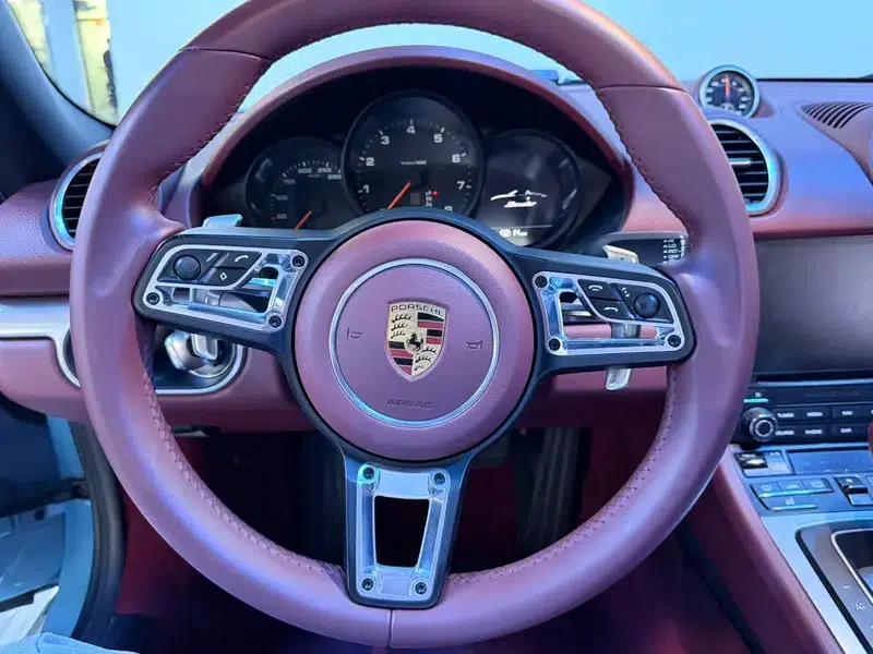 2016 Porsche 718 Boxster 2.0T — миниатюра 10