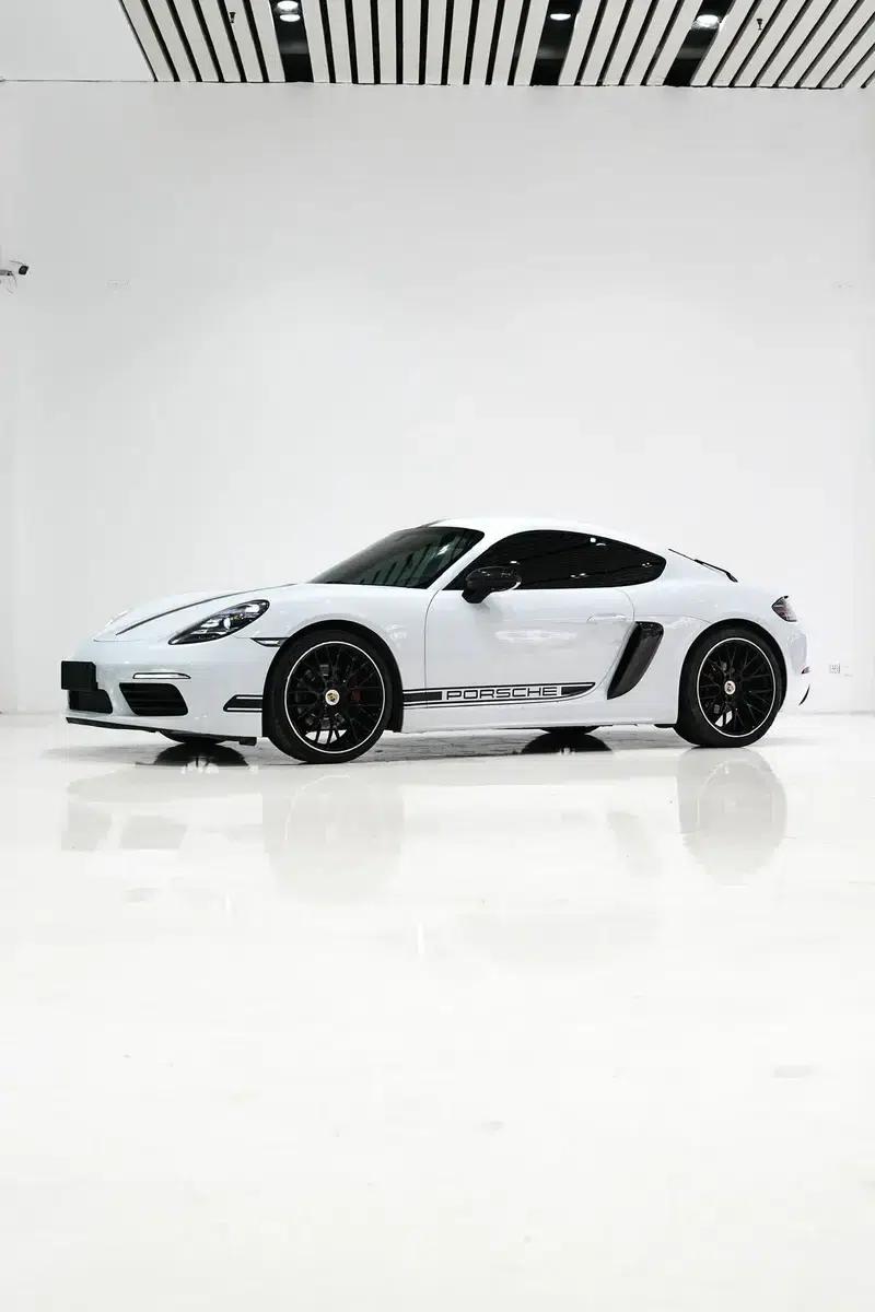 Porsche 718 Cayman 2016 2.0T — миниатюра 1
