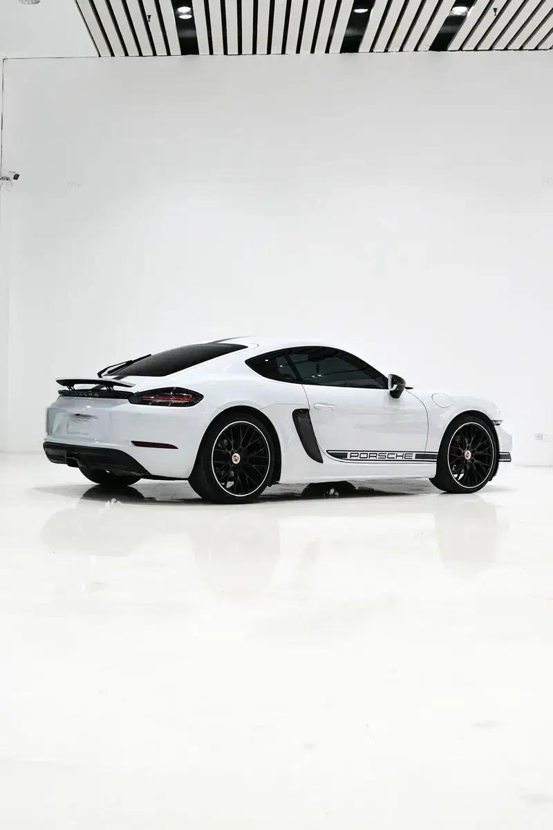 Porsche 718 Cayman 2016 2.0T — миниатюра 8