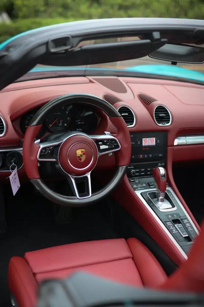 2020 Porsche 718 Boxster 2.0T — миниатюра 11